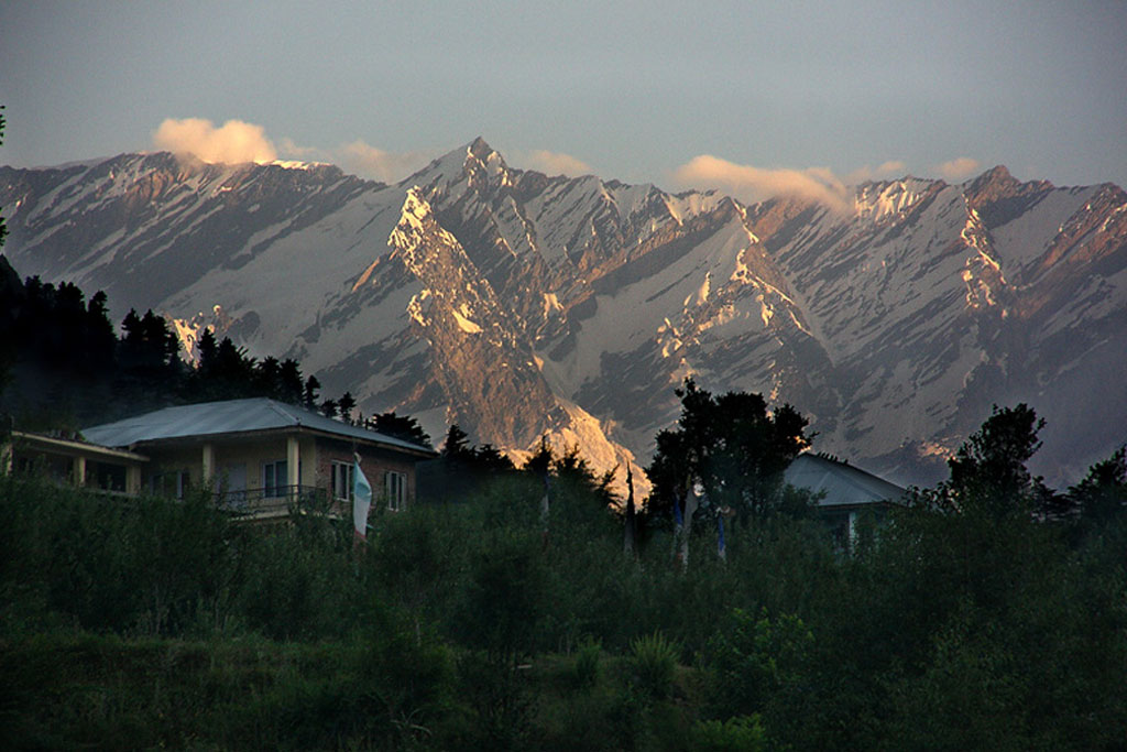 Snow Clad Mountains Manali, Himachal Pradesh