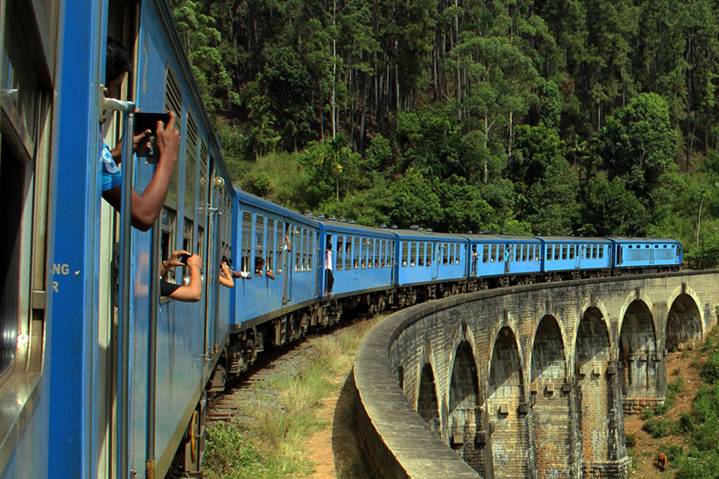 Train ride to Ella from Kandy, Sri Lanka